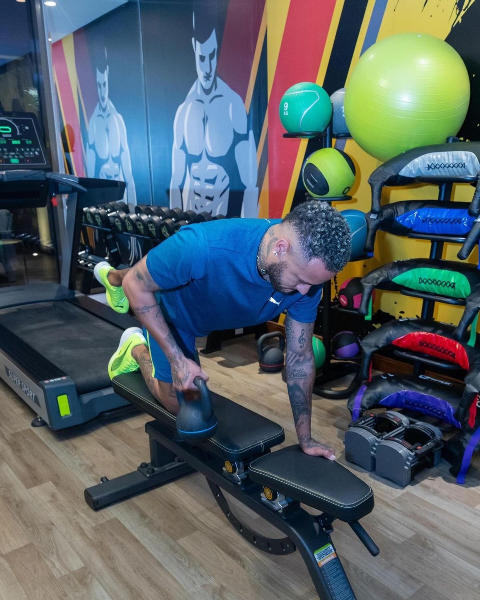 关于内马尔在湖人比赛中战术调整，爆冷引发热议！的信息